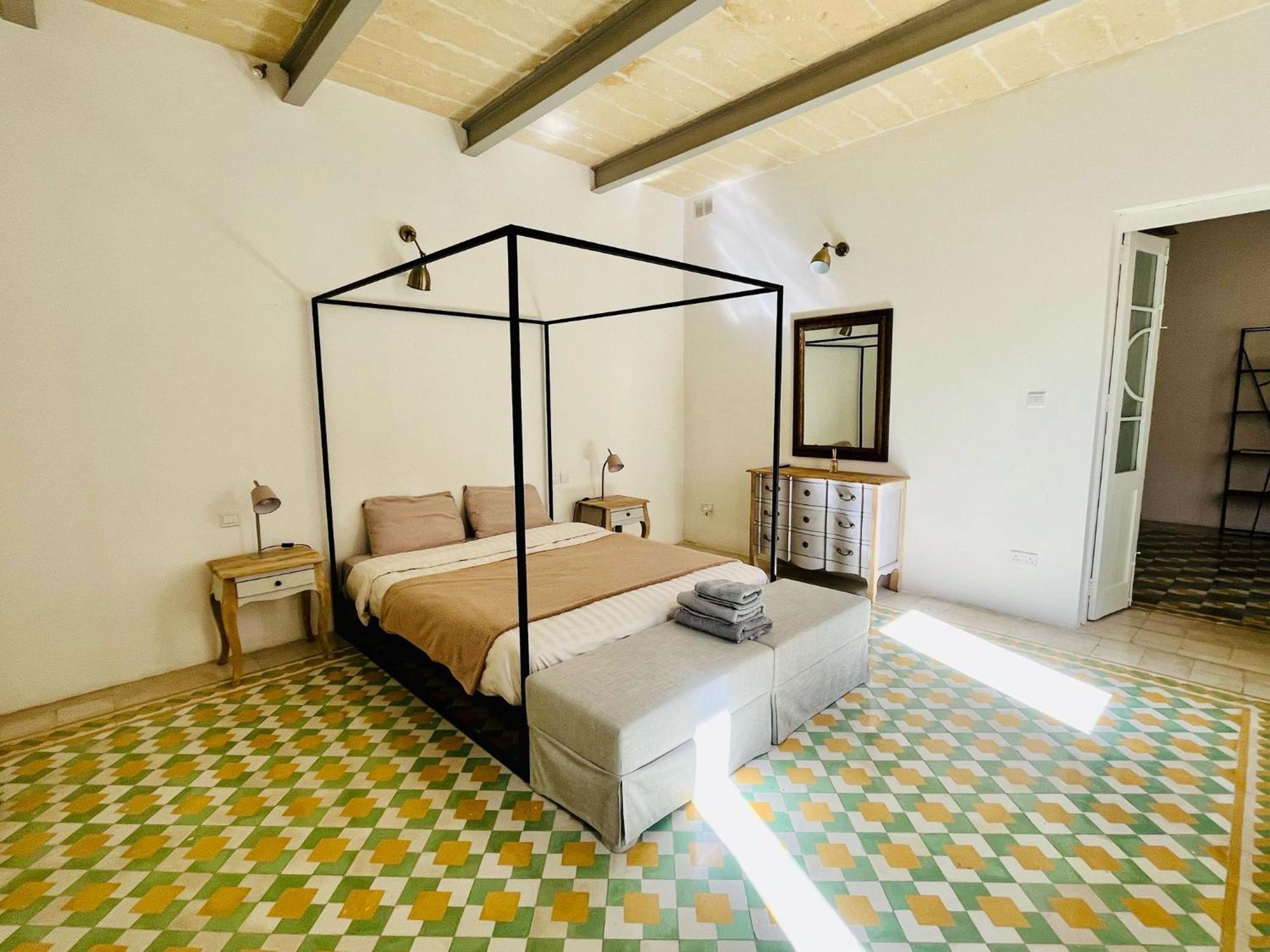 Cozy Charming Apartment In Old Bakery Street Valletta Bagian luar foto